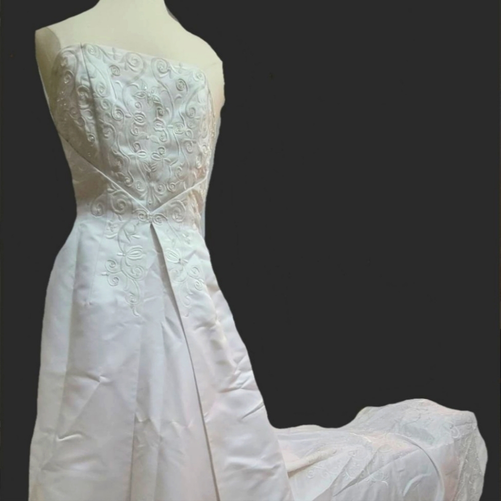 Embroidered Wedding Dress / Gown